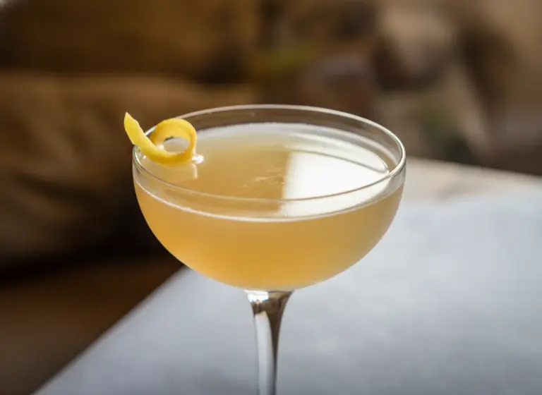 Between the Sheets im Glas