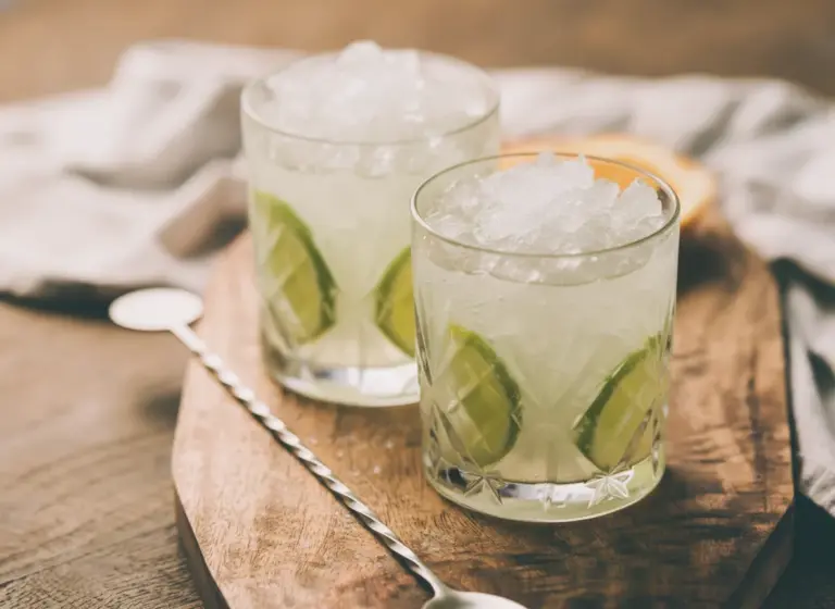 Caipiroska im Glas