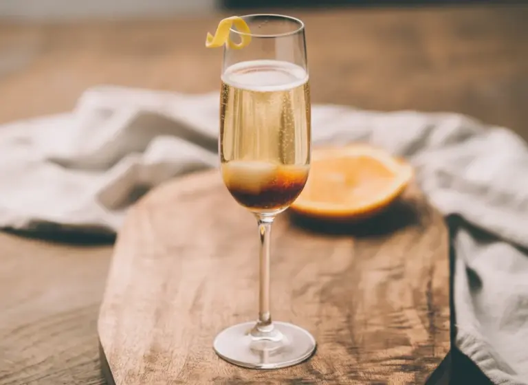 Champagne Cocktail im Glas