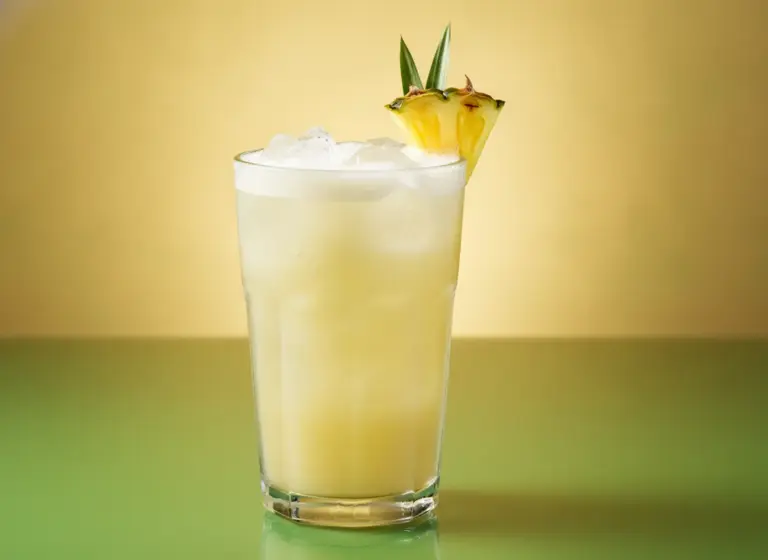 Coconut Pineapple Fizz im Glas