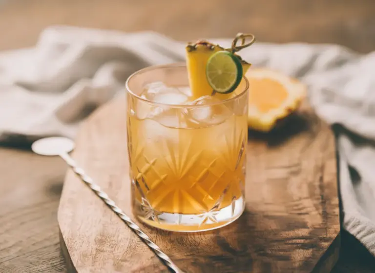 Cointreau Tropical im Glas