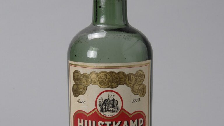 creme-de-cacao-was-ist-das — opdrachtgever: fa. Hulstkamp / CC BY-SA 3.0 / Wikimedia Commons