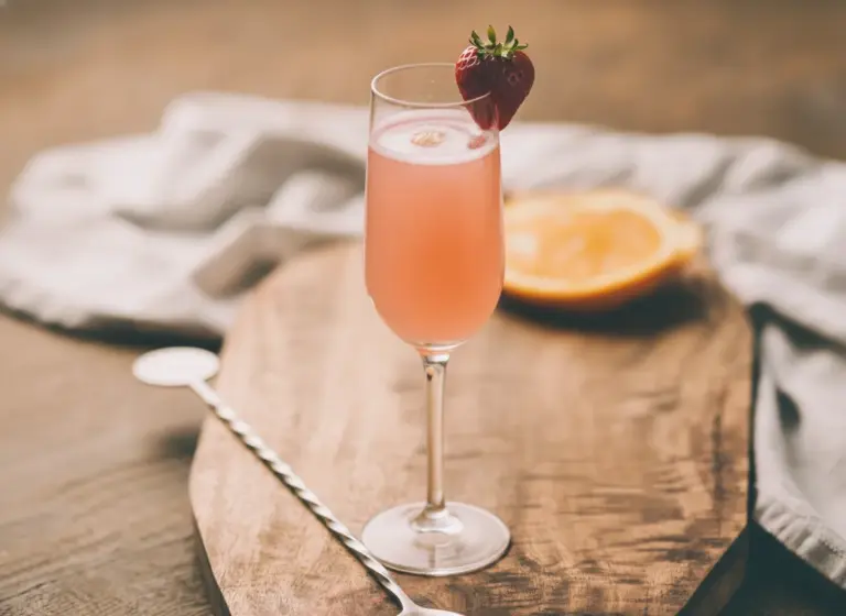 Erdbeer-Mimosa im Glas