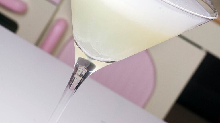 fizzes-was-ist-das — Stuart Webster / CC BY 2.0 / Wikimedia Commons