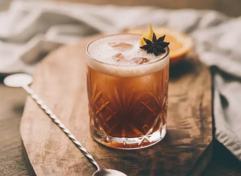 Frisco Sour ohne Alkohol Mit Rooibos im Glas