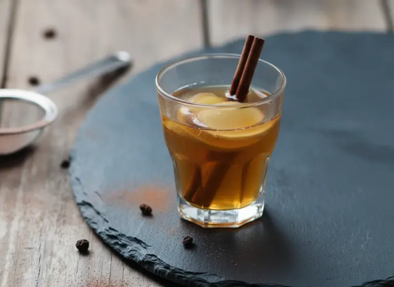Ginger Toddy–Rye Grog im Glas
