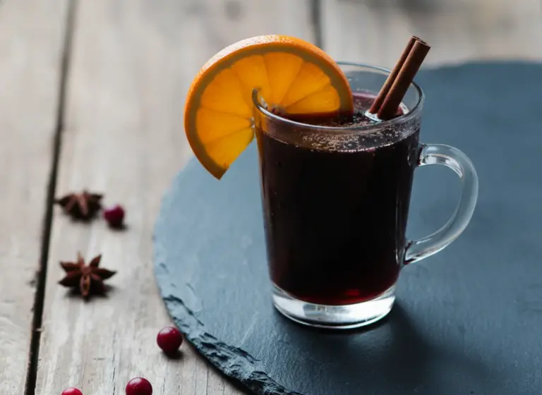 Glühwein Cocktail im Glas