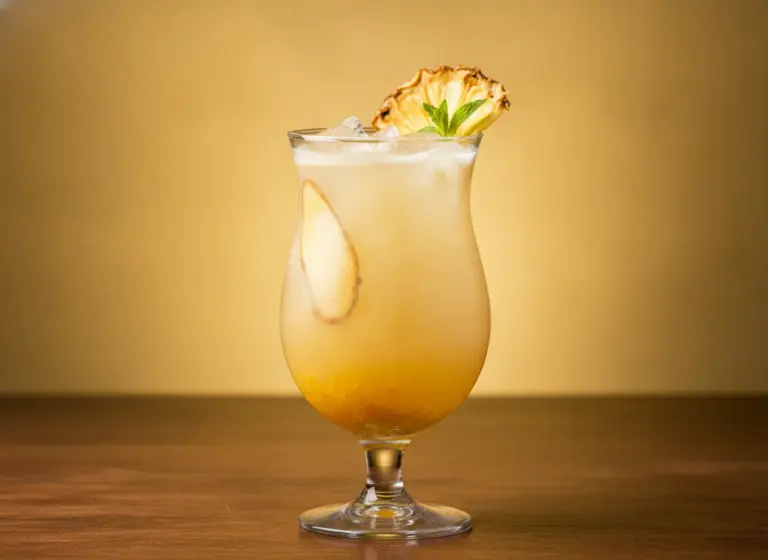 Golden Colada im Glas