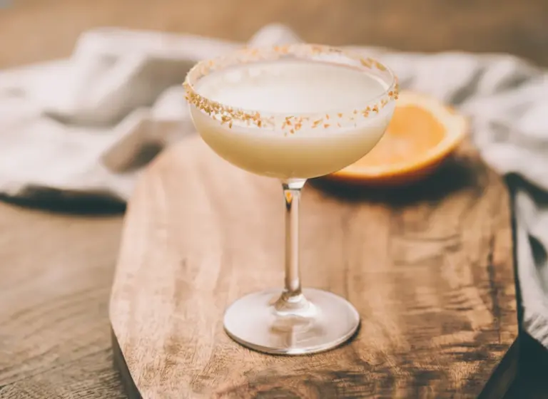 Golden Dream mit Kokos im Glas
