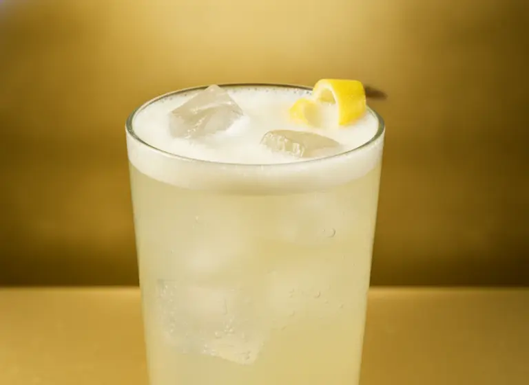 Golden Fizz im Glas