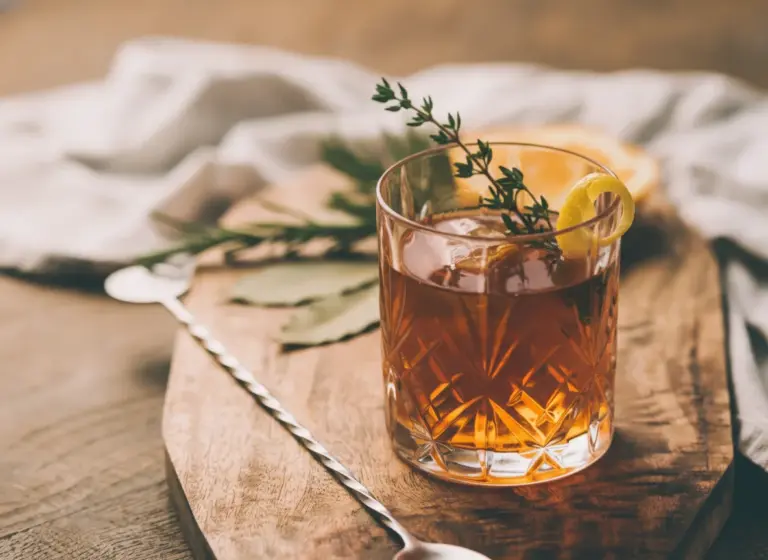 Herbal Sazerac im Glas