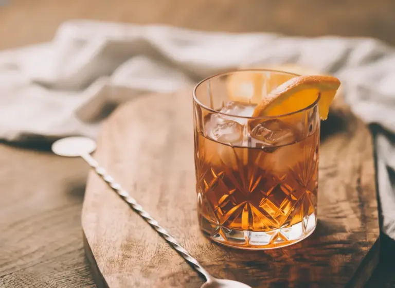 Hojicha Old Fashioned im Glas