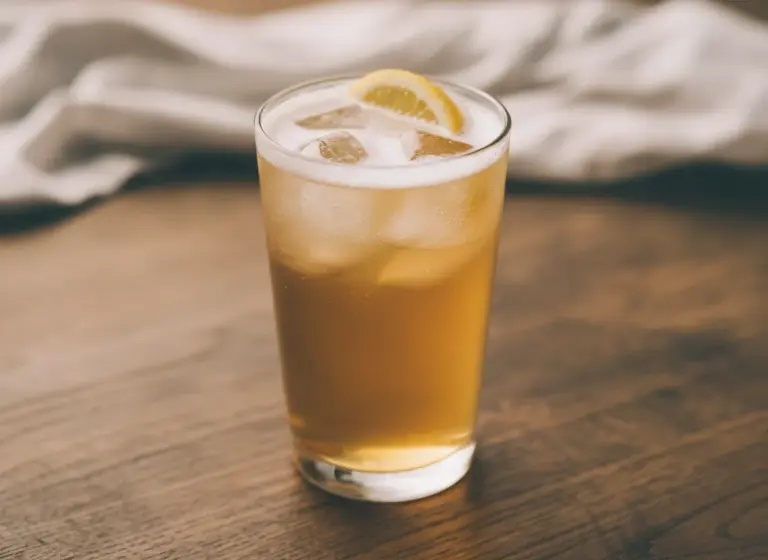 Jorsh (Ёрш – Wodka-Bier-Mix) im Glas