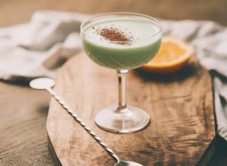Klassischer Grasshopper im Glas
