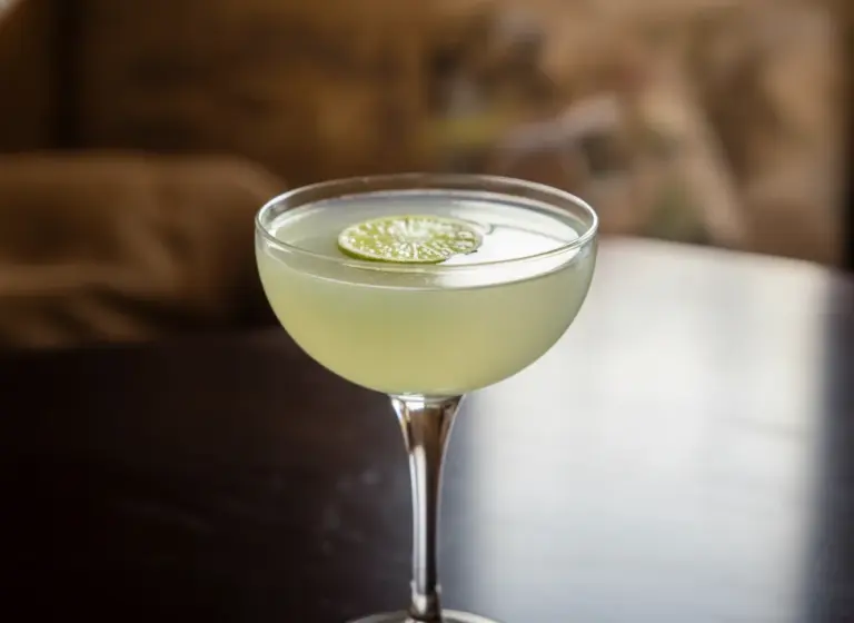 Last Word mit Mezcal im Glas