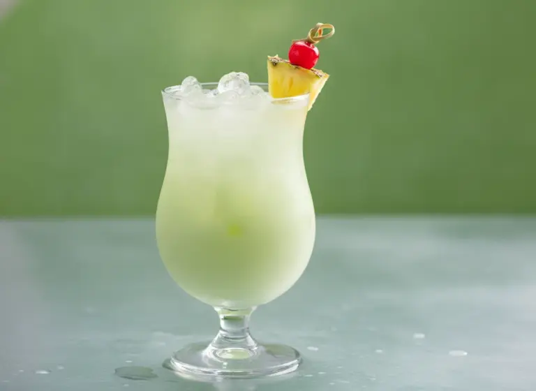 Midori Colada im Glas