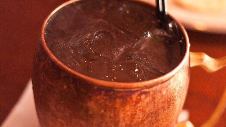 mule-becher-was-ist-das — edseloh / CC BY-SA 2.0 / Wikimedia Commons