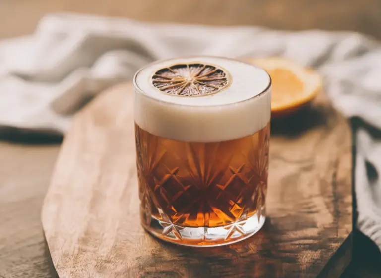 New York Sour (Mezcal) im Glas
