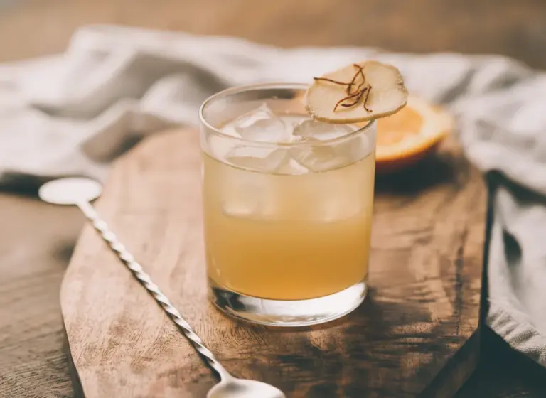 Oaxacan Penicillin im Glas
