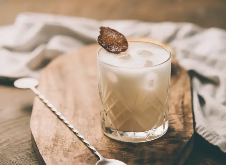 Okinawa Brown Sugar Sour im Glas