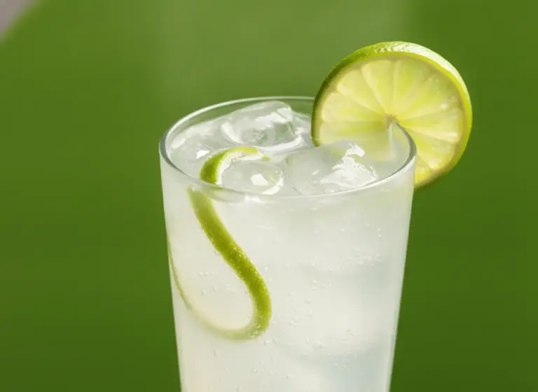 Ranch Water im Glas