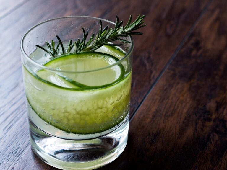 Rosmarin-Gin-Gimlet