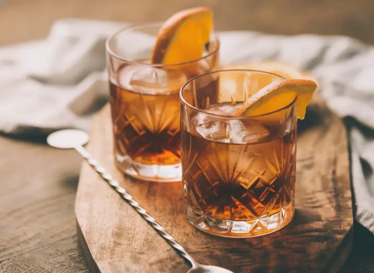 Rum Old Fashioned im Glas