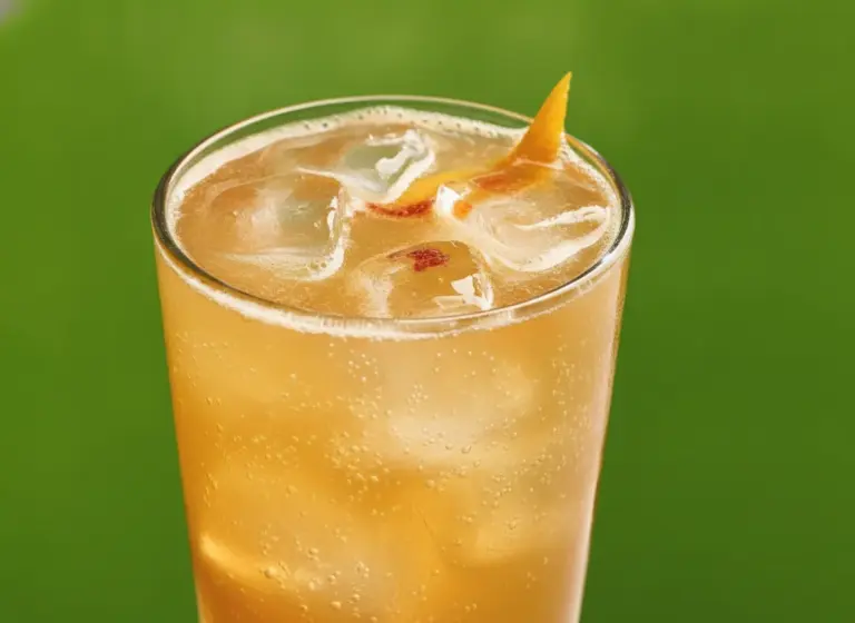 Rusty Nail Fizz im Glas