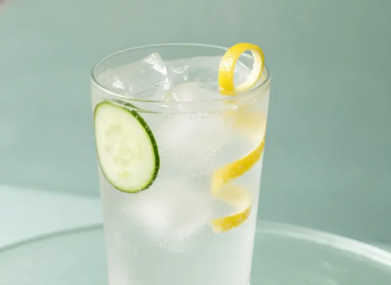 Sake Tonic im Glas