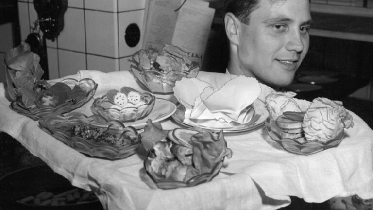 servicekraft-was-ist-das — Unknown photographer / Public domain / Wikimedia Commons
