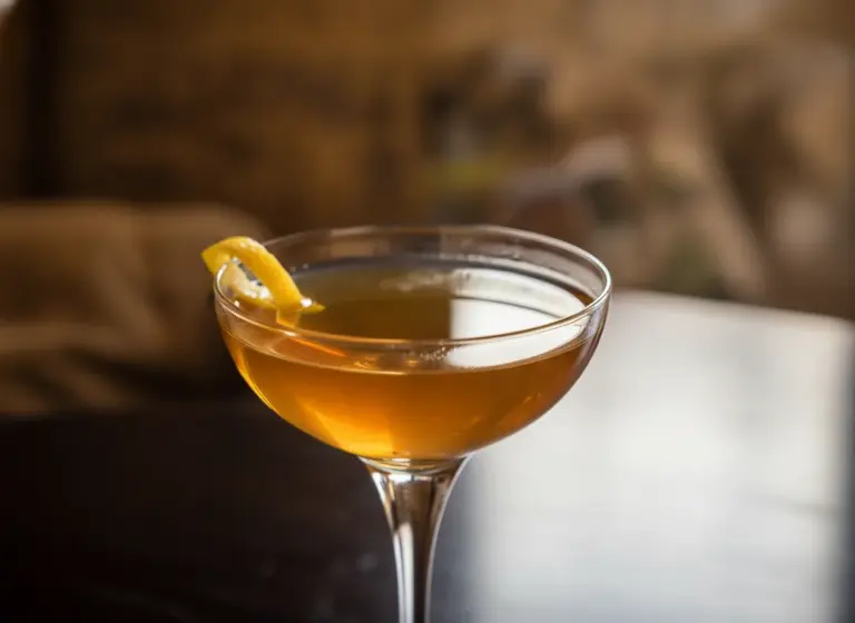 Sidecar mit Armagnac im Glas