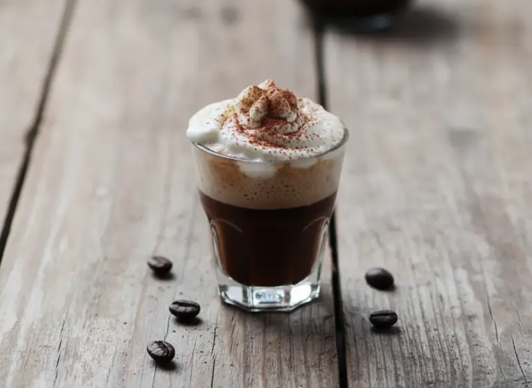 Spanischer Kaffee im Glas