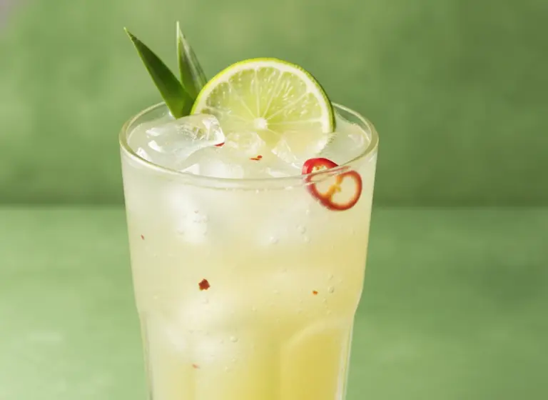 Spicy Pineapple Fizz im Glas