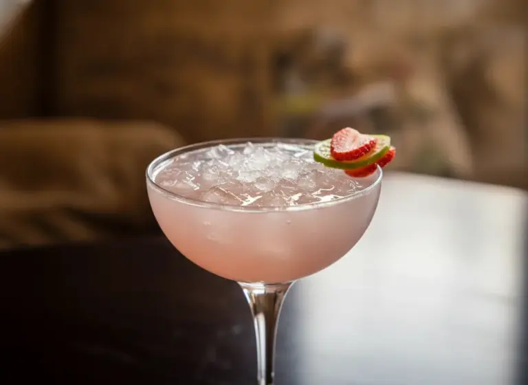 Strawberry Guava Daiquiri im Glas