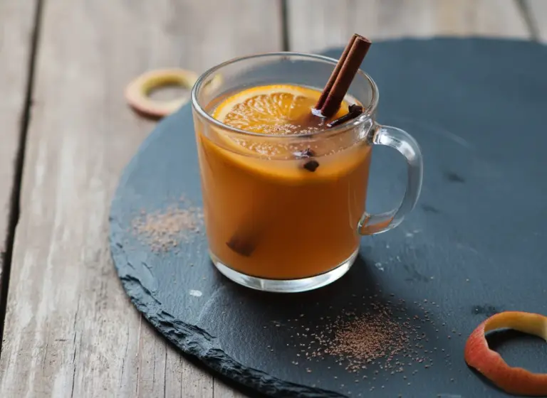Winterlicher Apfel-Punsch – alkoholfrei im Glas